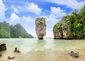pic of bond  - James Bond Island - JPG 