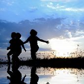 foto of competition  - Kids running over the water - JPG 