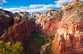 picture of rocks  - The Stunning Red Rock Mountains  in Zion National Park - JPG 