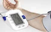 image of pressure  - A metod to measure the Blood pressure - JPG 
