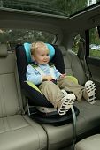 picture of seating  - 18 months old baby boy in car safety seat - JPG 